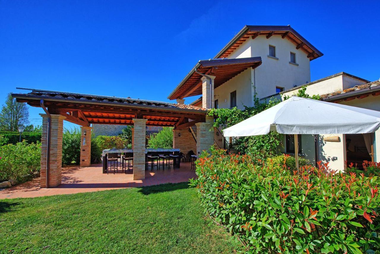 Casale Tiziano By Posarellivillas 시테르나 외부 사진